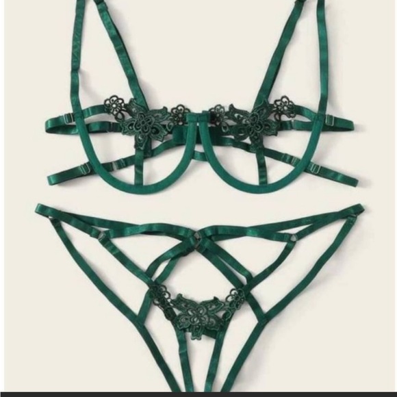 COPY - Emerald Green Cage Bra Lingerie Set - Picture 1 of 3